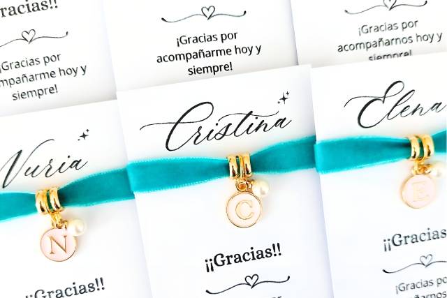 Pulseras de terciopelo