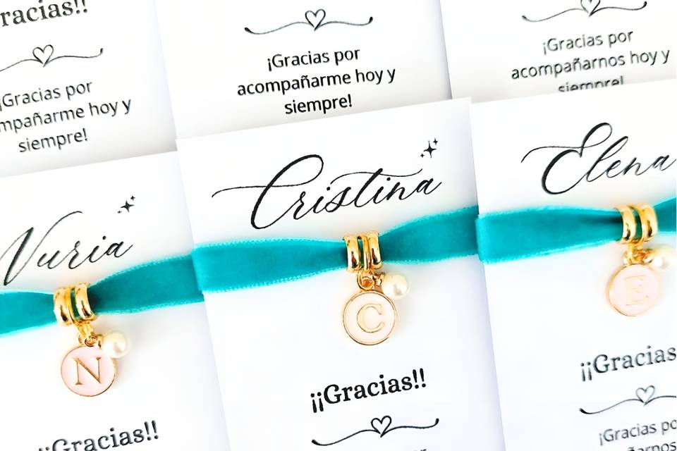 Pulseras de terciopelo