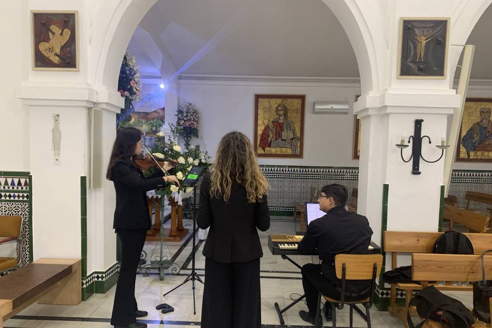 Soprano, piano y violín