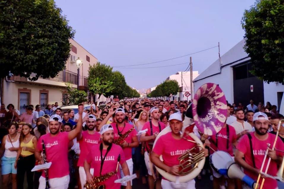 El Nombre es lo de Menos - Charanga