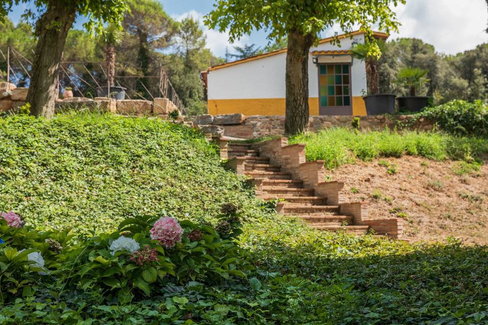 Escalera hacia los jardines