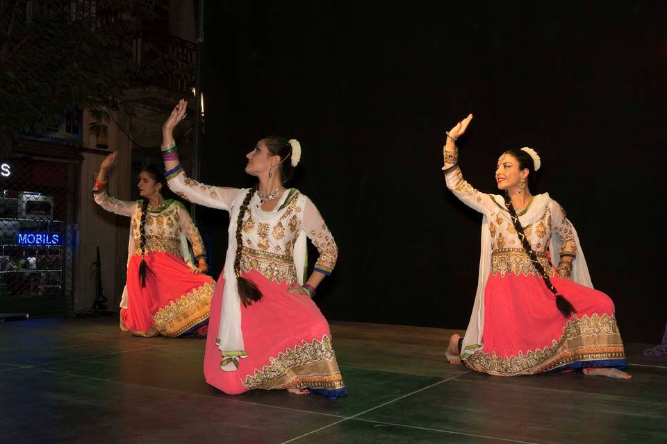 Essències d'Orient - Bollywood·Danza Oriental