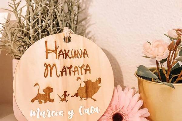 Placa de Hakuna Matata personalizada