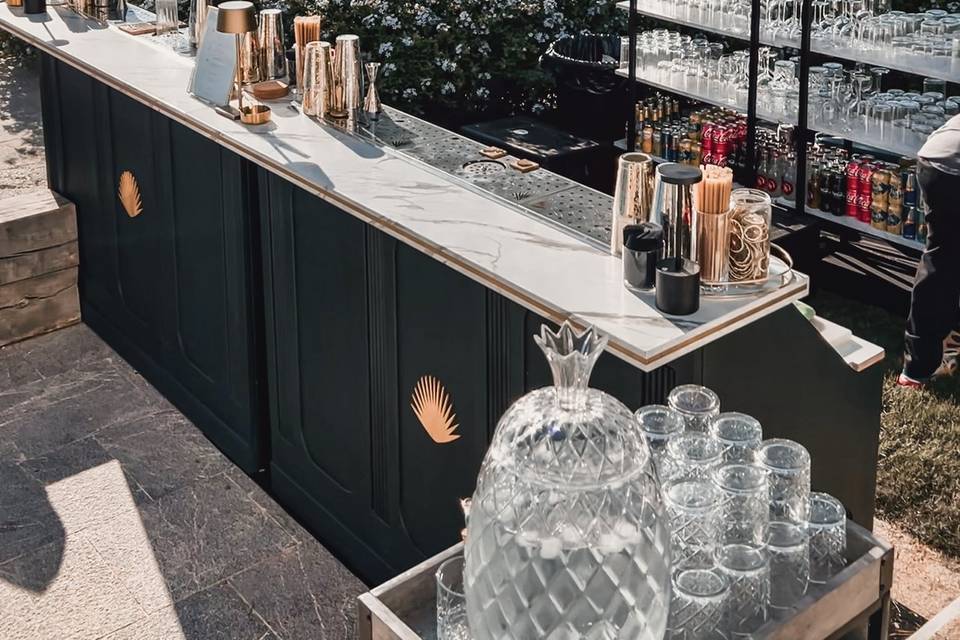 Dark bar doble