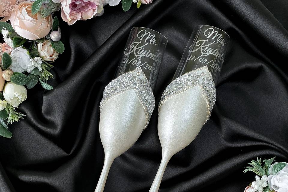 Set de copas en color blanco