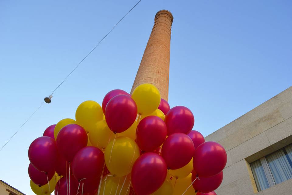 Sueltas globos en bodas