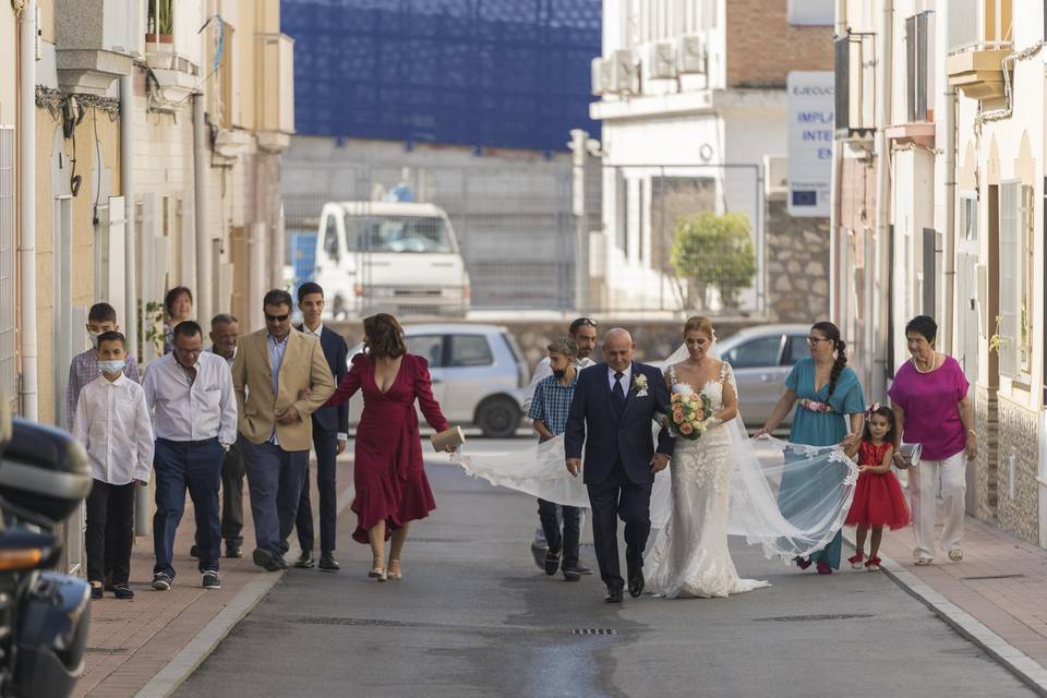 Llegada novia andando