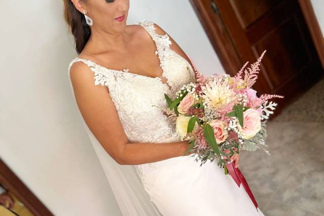 Novia maquillaje y peinado