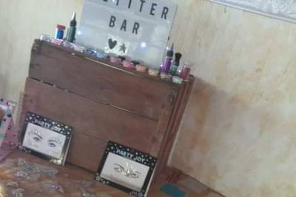 Glitter bar