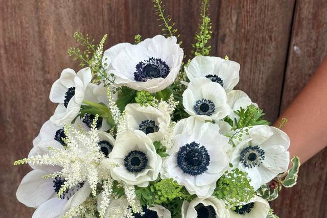 Ramo de novia con anemonas