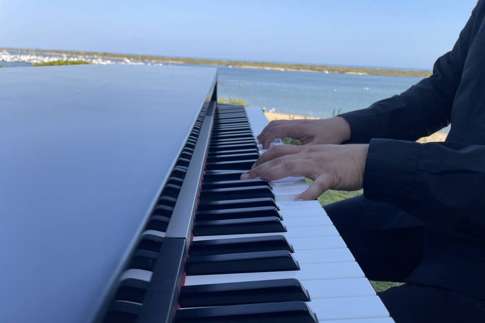 Manuel Boniquito, Piano y Violín