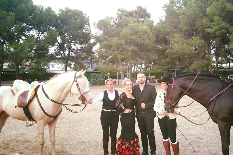 Sevillanas bailaora y caballo