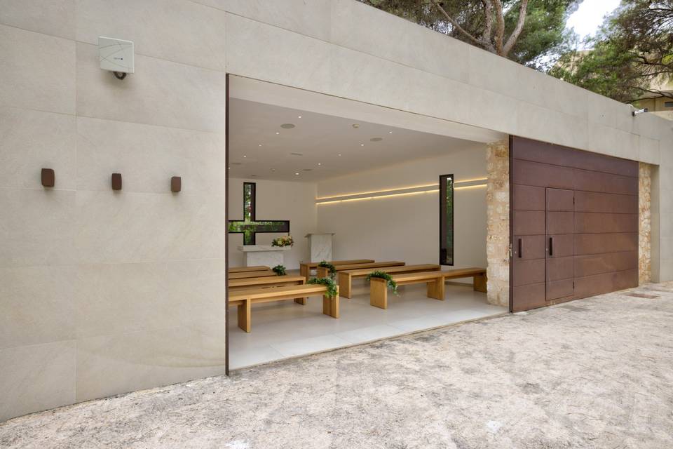 Entrada Anima Chapel
