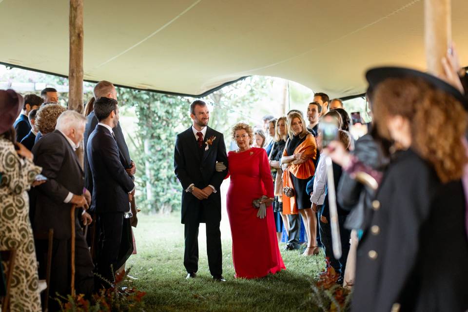 Entrada del novio