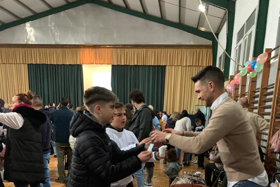 Chocolatada de Colegio Inmac.Niña