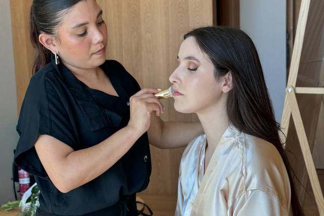 Dorcas López Maquilladora