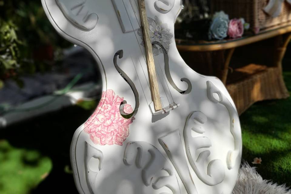 Violín decorativo