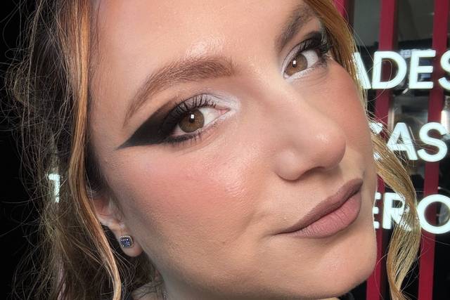Noemi J Maquillaje