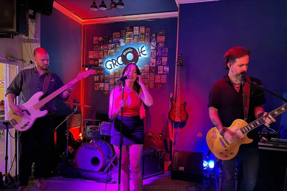 Ultraligero en directo en sala