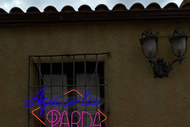Neon barra libre