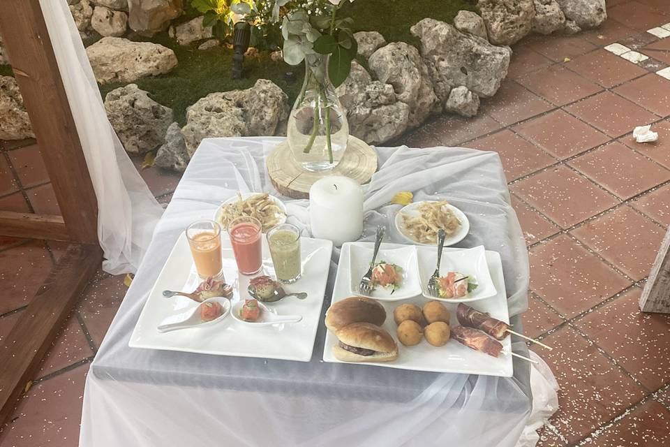 Detalle aperitivo novios