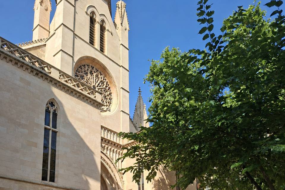 Salida de la iglesia