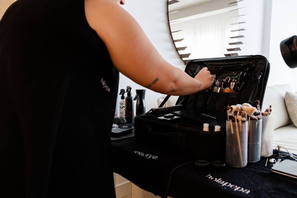 Kit_maquillaje_profesional_estuche_abierto