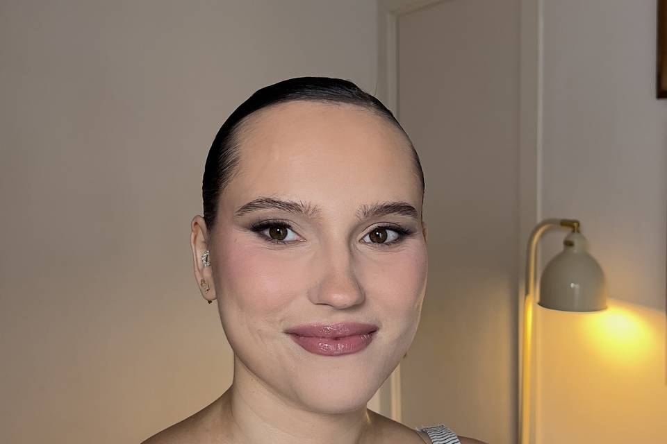 Glam makeup