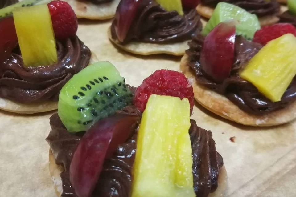 Tartaletas de chocolate y frut