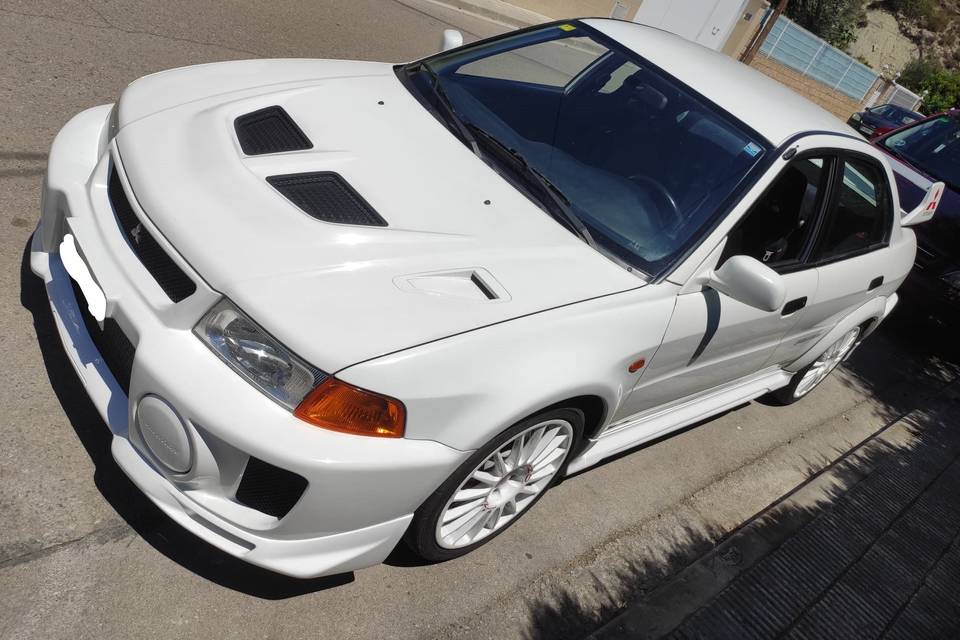Mitsubishi lancer evo v rs