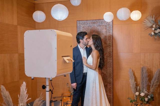 Pareja besándose