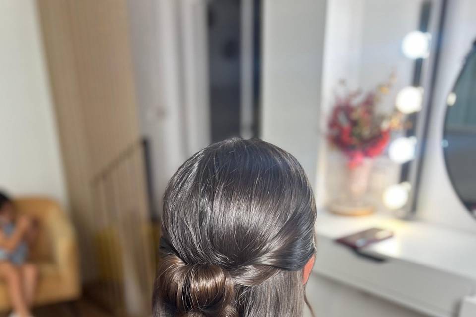 Peinado y maquillaje