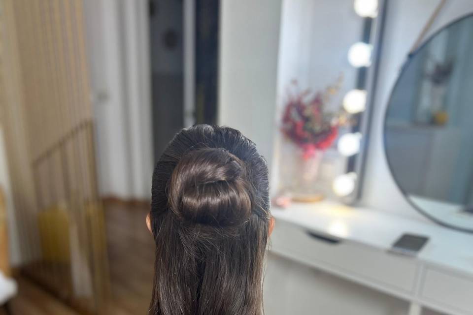 Peinado y maquillaje