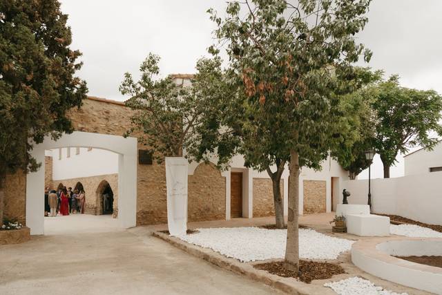 El Pueblo by Bonho