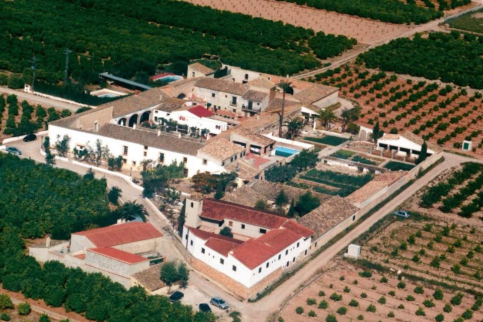 El Pueblo by Bonho