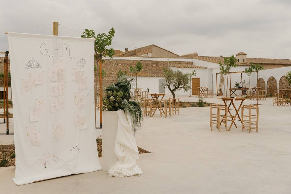 El Pueblo by Bonho