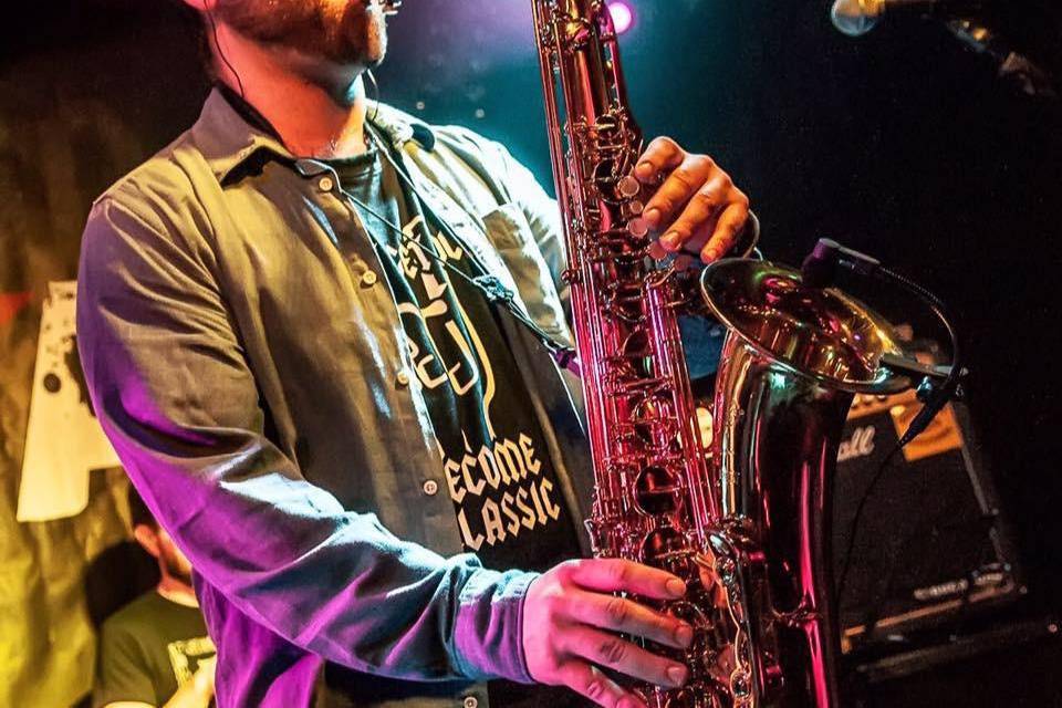 Miguel, saxofonista