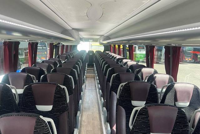 Interior autobús de 7 1 plazas