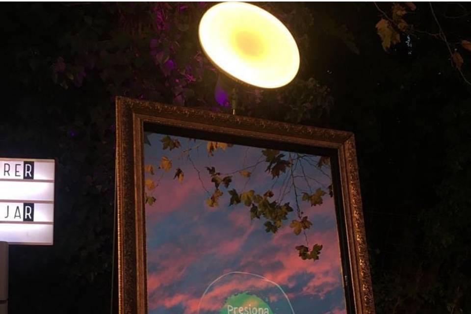 Espejo elegante
