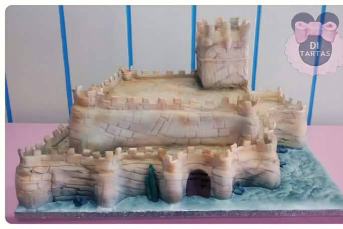 Tarta de castillo para boda medieval