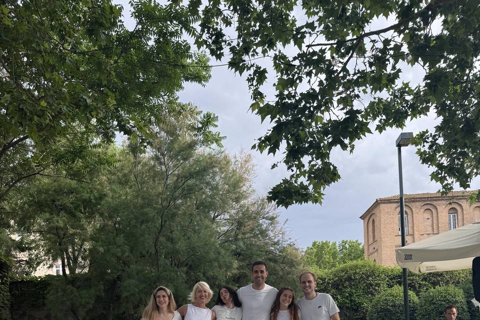 Raquel y su grupo de baile