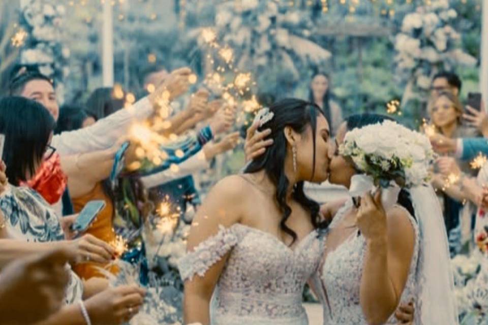 Entrada para el baile juntas💖