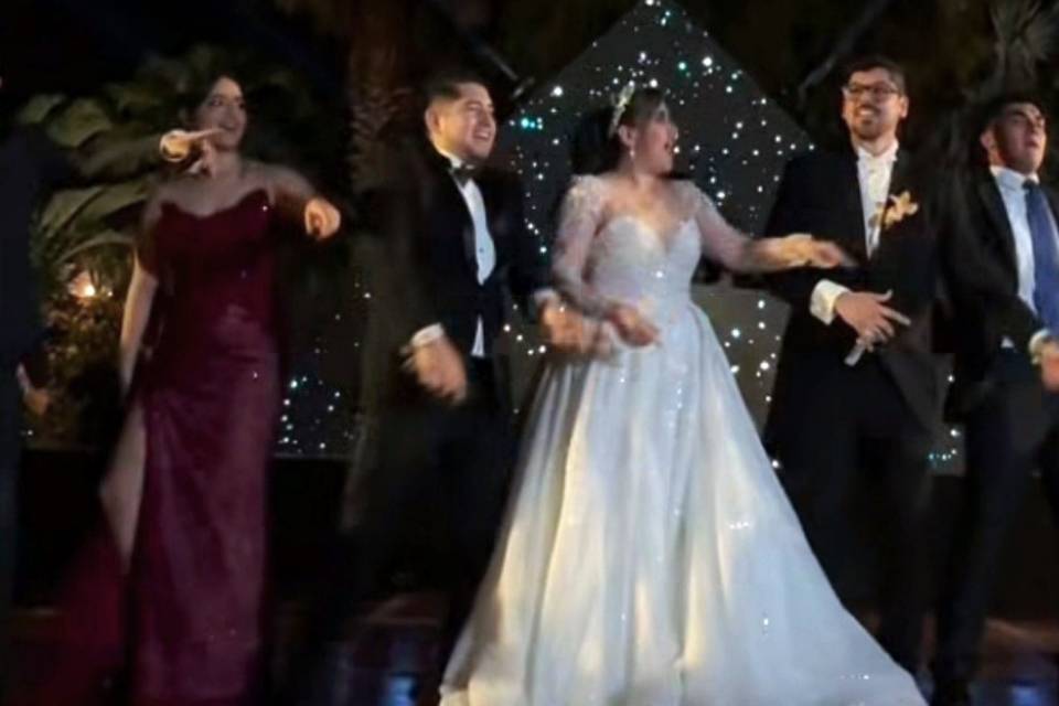 Baile novios y amigos 💖
