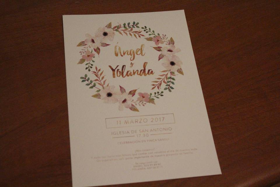 Invitación toques dorados