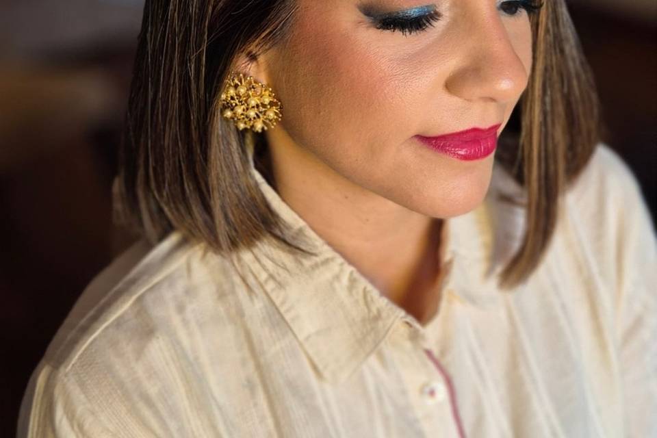 Maquillaje en tonos azules