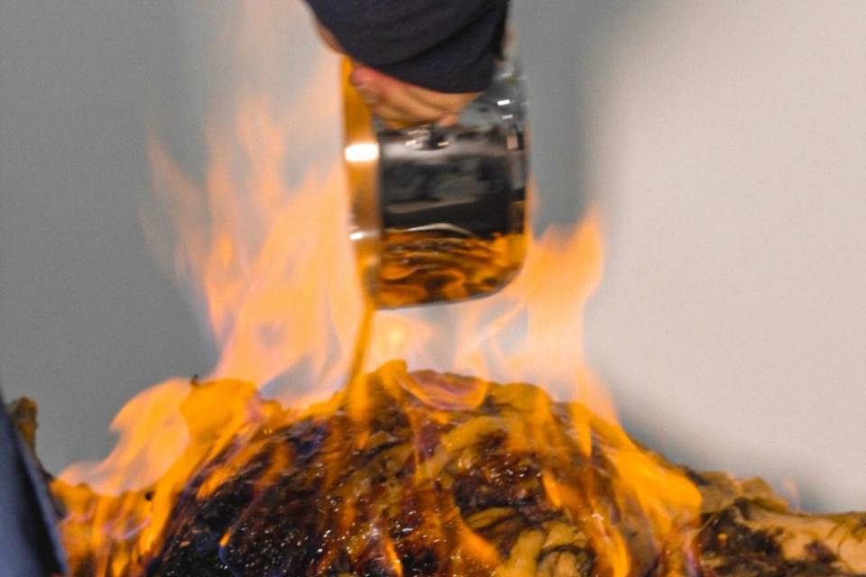Jamón de ternera flambeado