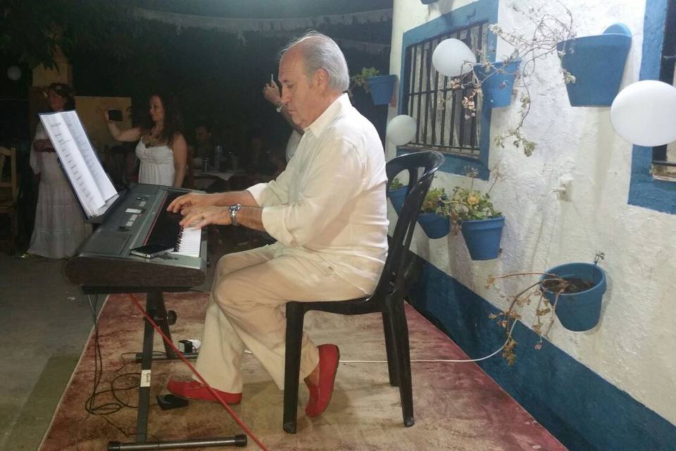 Felipe Muñoz París - Pianista