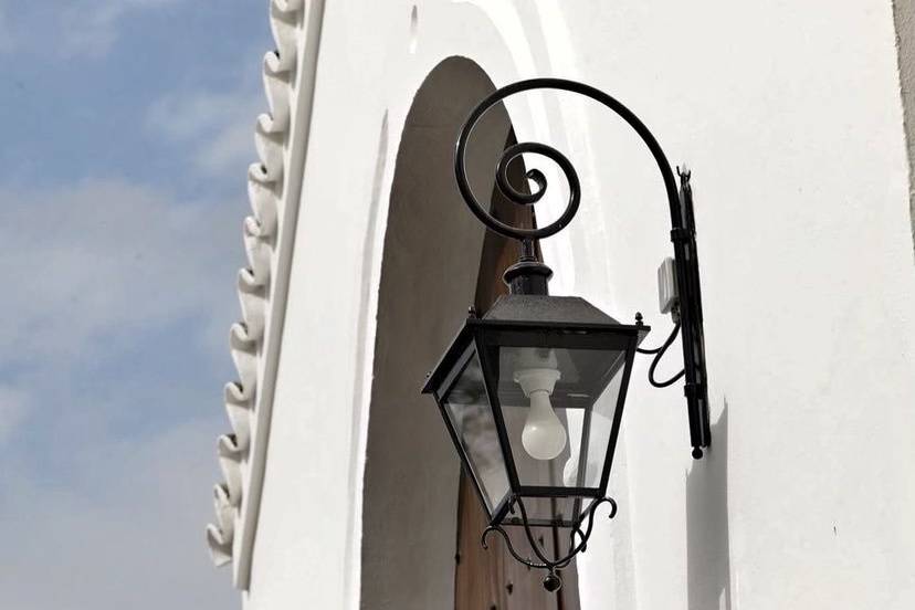 Puerta principal farol