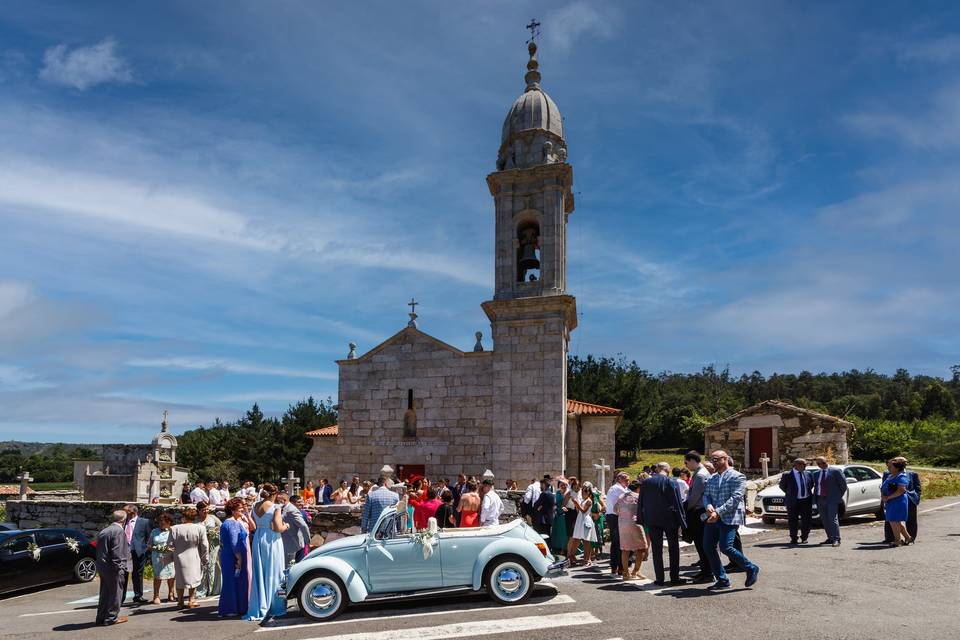 Entrada en la iglesia