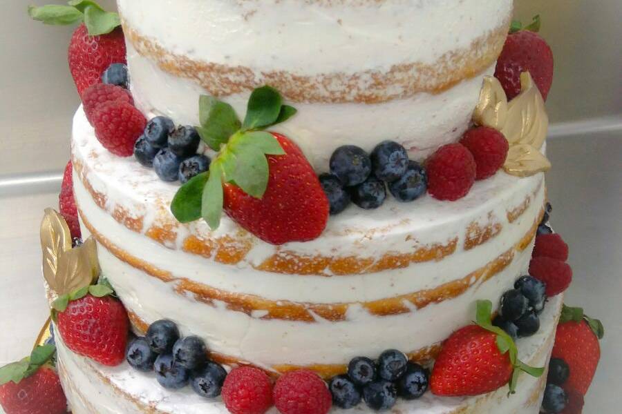 Naked cake de frutos rojos